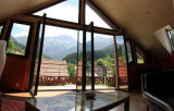 Grande pièce de vie, le balcon et la vue sur le Ferrouillet  (2ème étage)