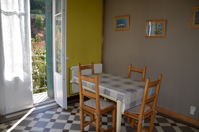 genepi_salle_a_manger_balcon_800x530.jpg
