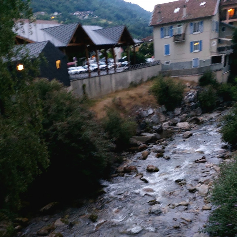 Au bord du torrent le Au bord du torrent le