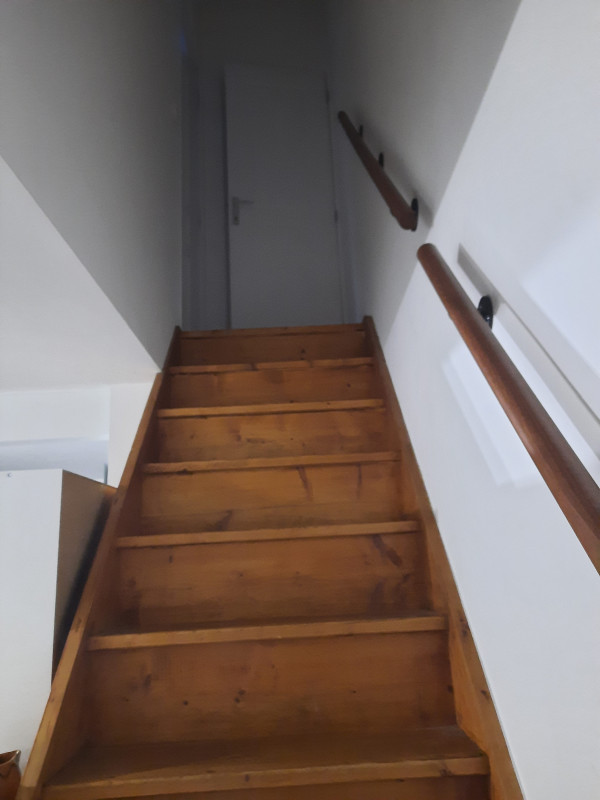 Escalier vers Salle de bain Escalier vers Salle de bain