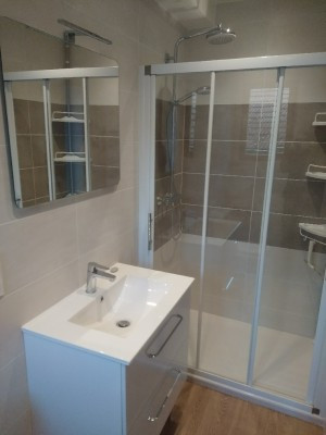 location4_5639.jpg location4_5639.jpg