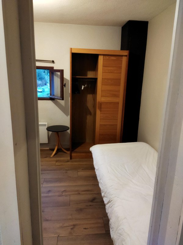 chambre / lit simple - © Hoelle Benjamin chambre / lit simple