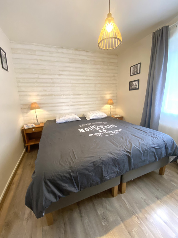 Chambre EVA lit 180 Chambre EVA lit 180