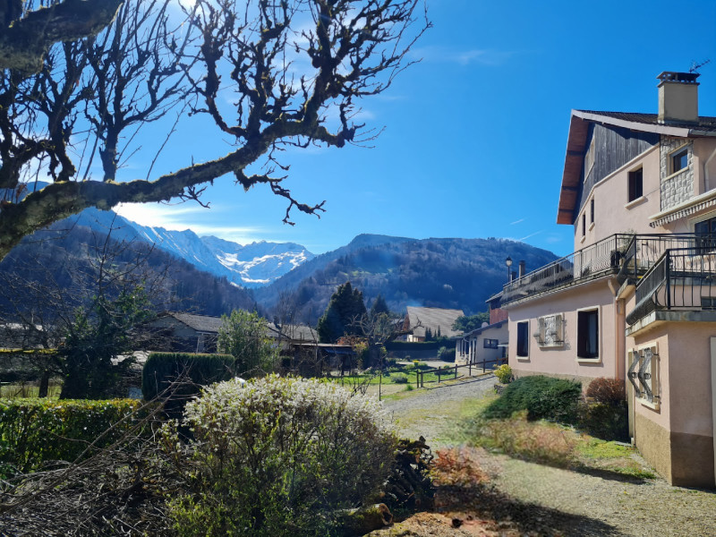 La maison vue sur le Gleyzin - © MED La maison vue sur le Gleyzin