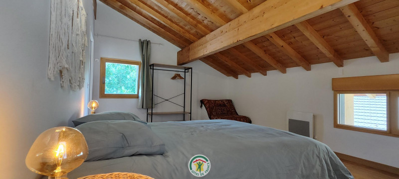 Chambre double avec lit d'appoint - © Gîtes de France Chambre double avec lit d'appoint